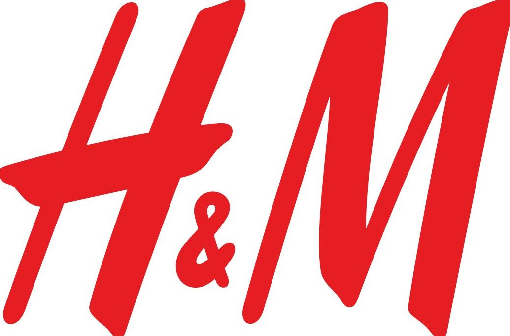 レディス・メンズ・キッズアパレルの接客販売スタッフ（H&amp;M（エイチアンドエム）　イオンモールかほく店）の求人画像１